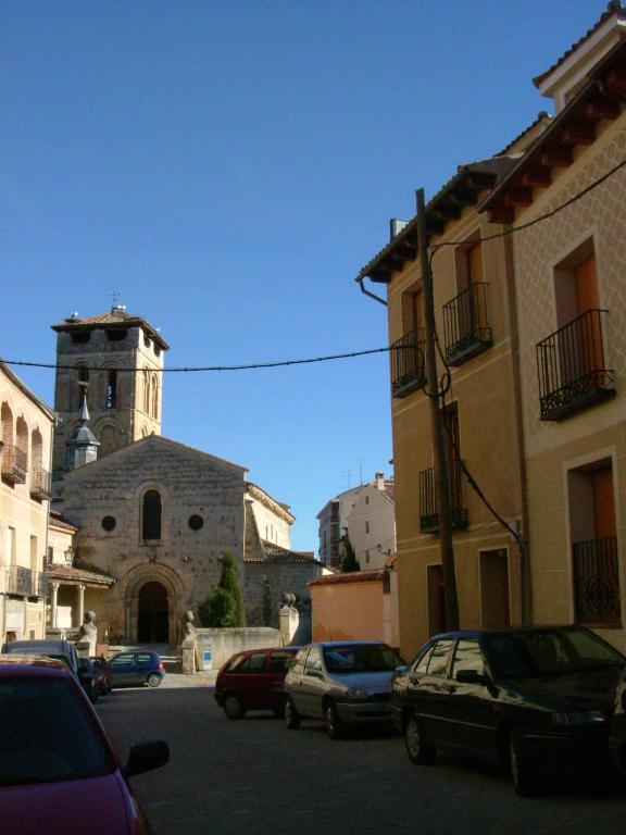 סגוביה Hostal Don Jaime II מראה חיצוני תמונה